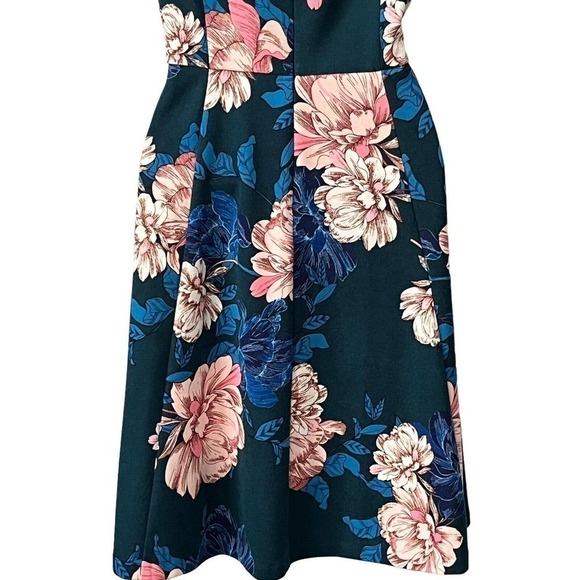 Eliza J Size 6 Dress Fit & Flare Pine Floral Jewel Neck Stretch Short Sleeves - Picture 11 of 13